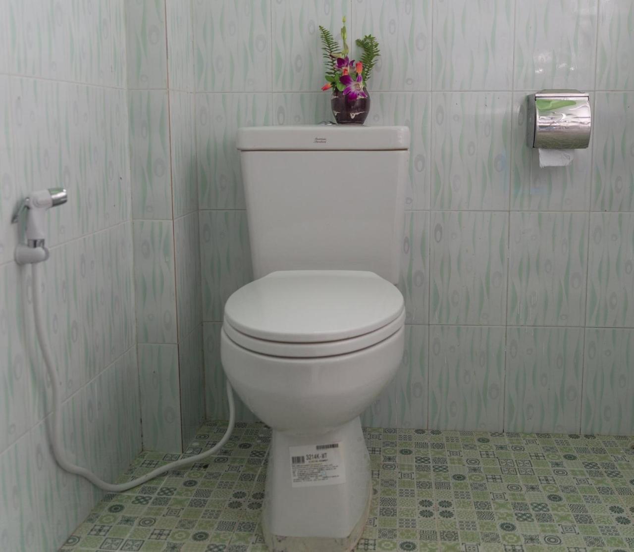 Nay Chi Lin Hotel Pathein المظهر الخارجي الصورة