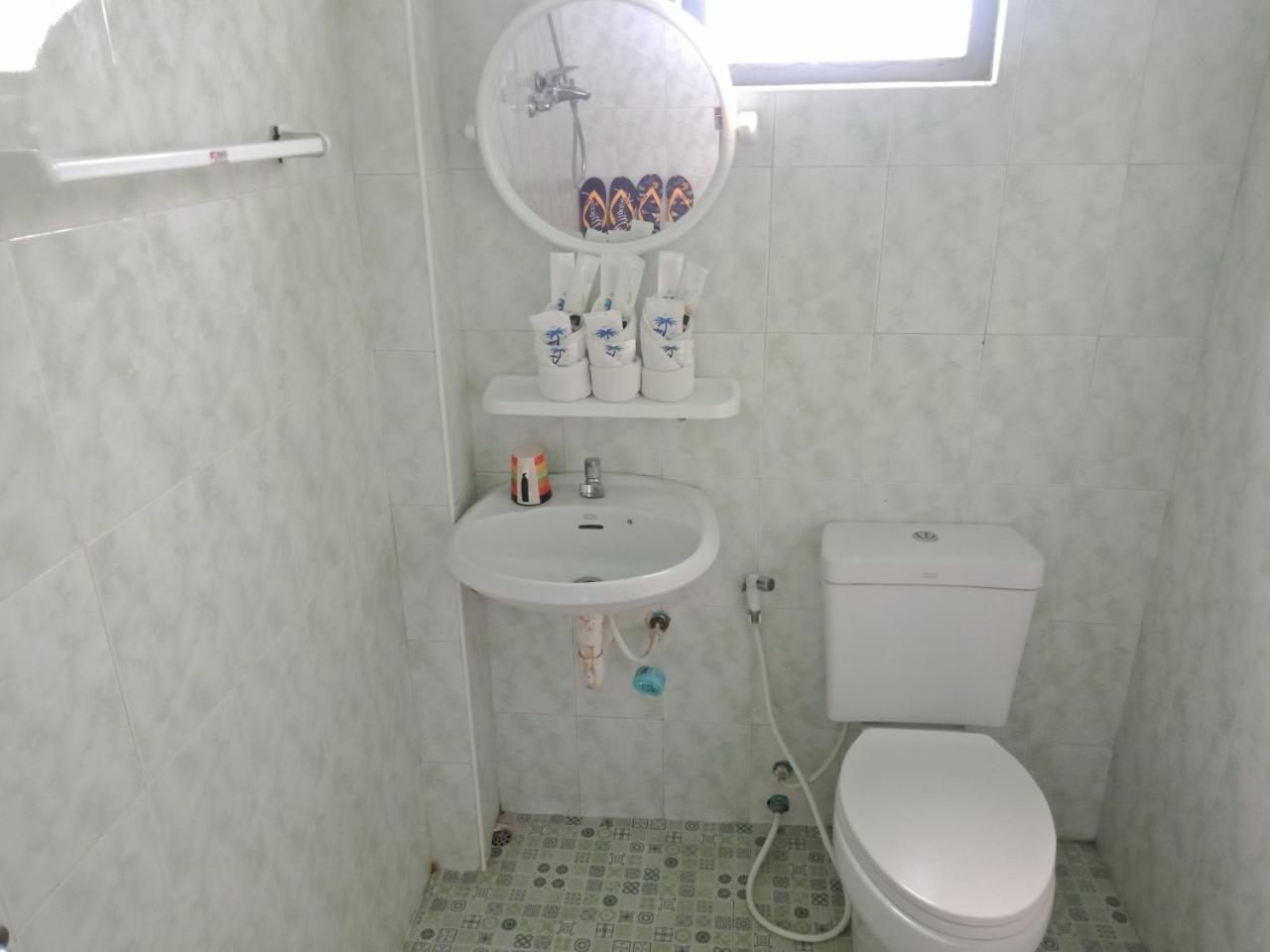 Nay Chi Lin Hotel Pathein المظهر الخارجي الصورة